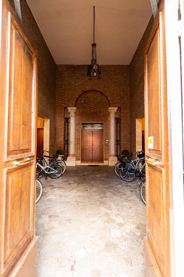 Appartement Sacrati 39 à Ferrare Extérieur photo